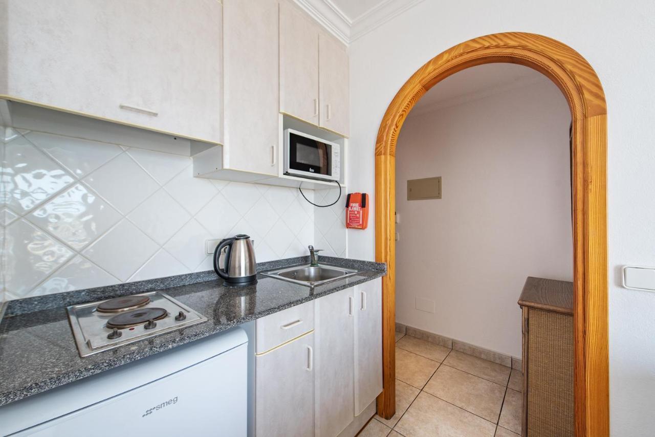 Apartamentos Es Cane Es Cana Exteriör bild