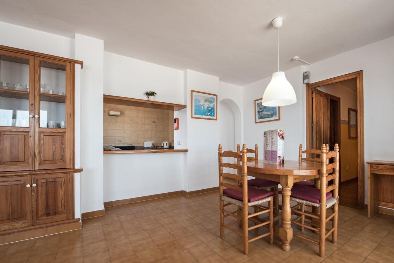 Apartamentos Es Cane Es Cana Exteriör bild