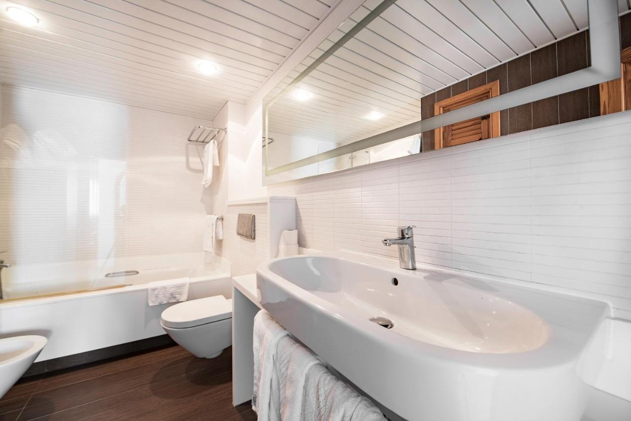 Apartamentos Es Cane Es Cana Exteriör bild